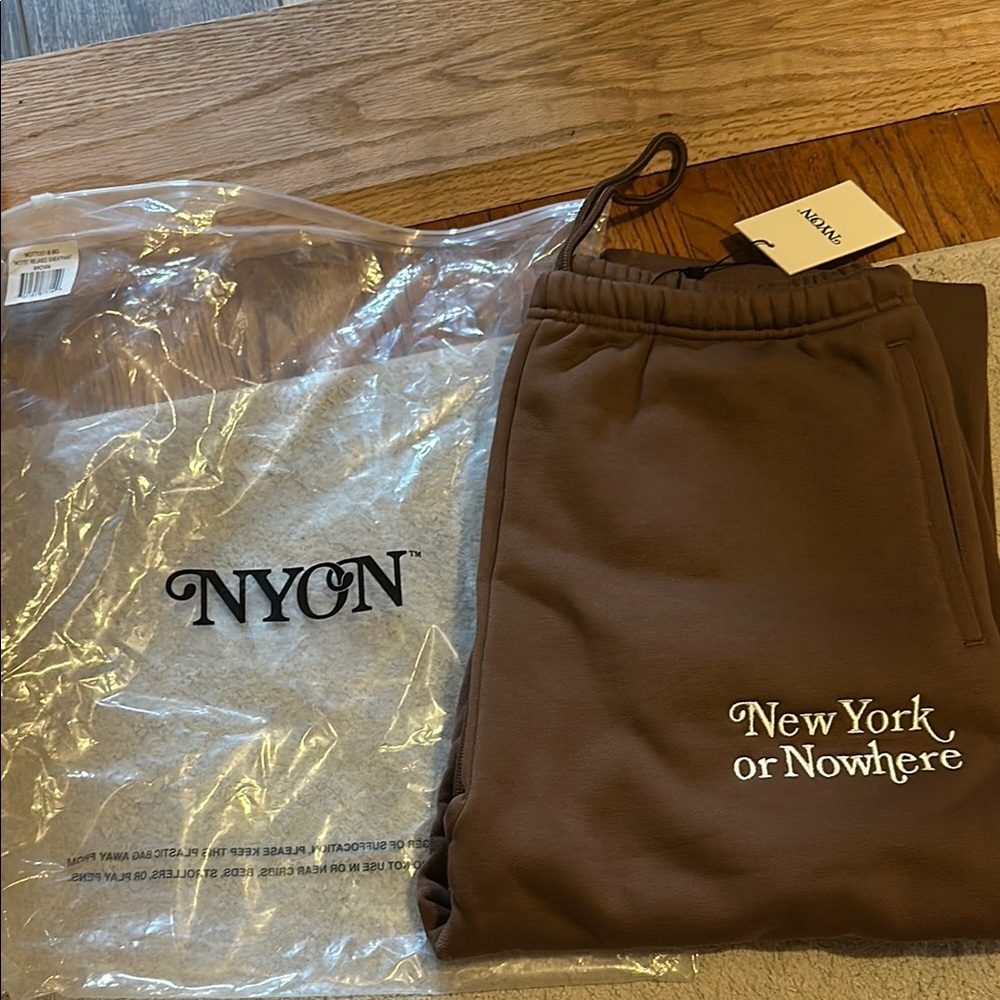 NWT New York or Nowhere Chocolate Brown sweatpants